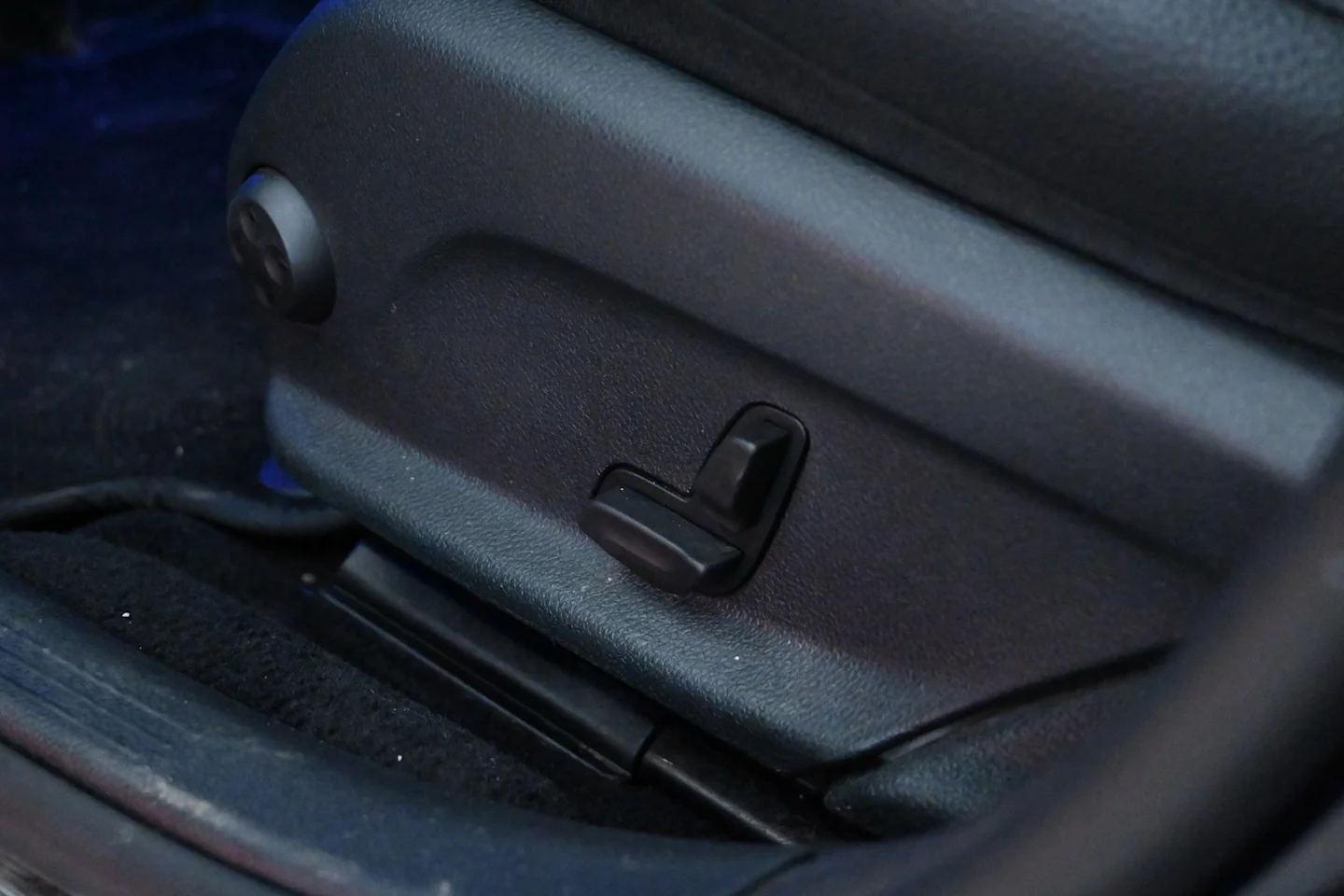 Car Image - 3IE0saZJOwIe47ioD0UjPC