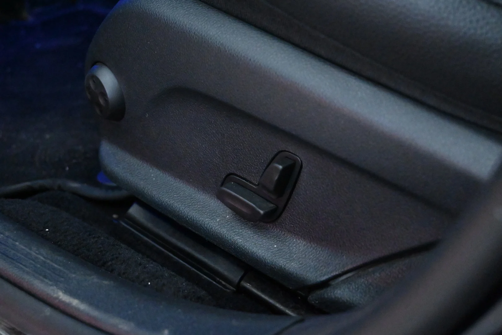 Car Image - 3IE0saZJOwIe47ioD0UjPC