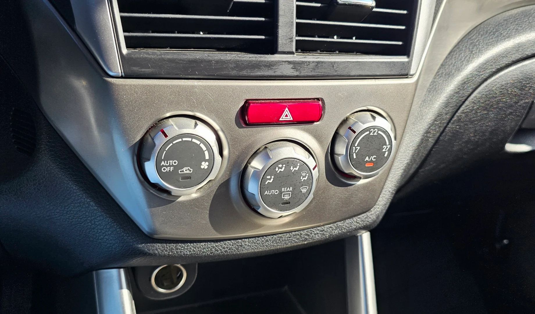 Car Image - 4Q87H9XnknL5xg6GixykXZ