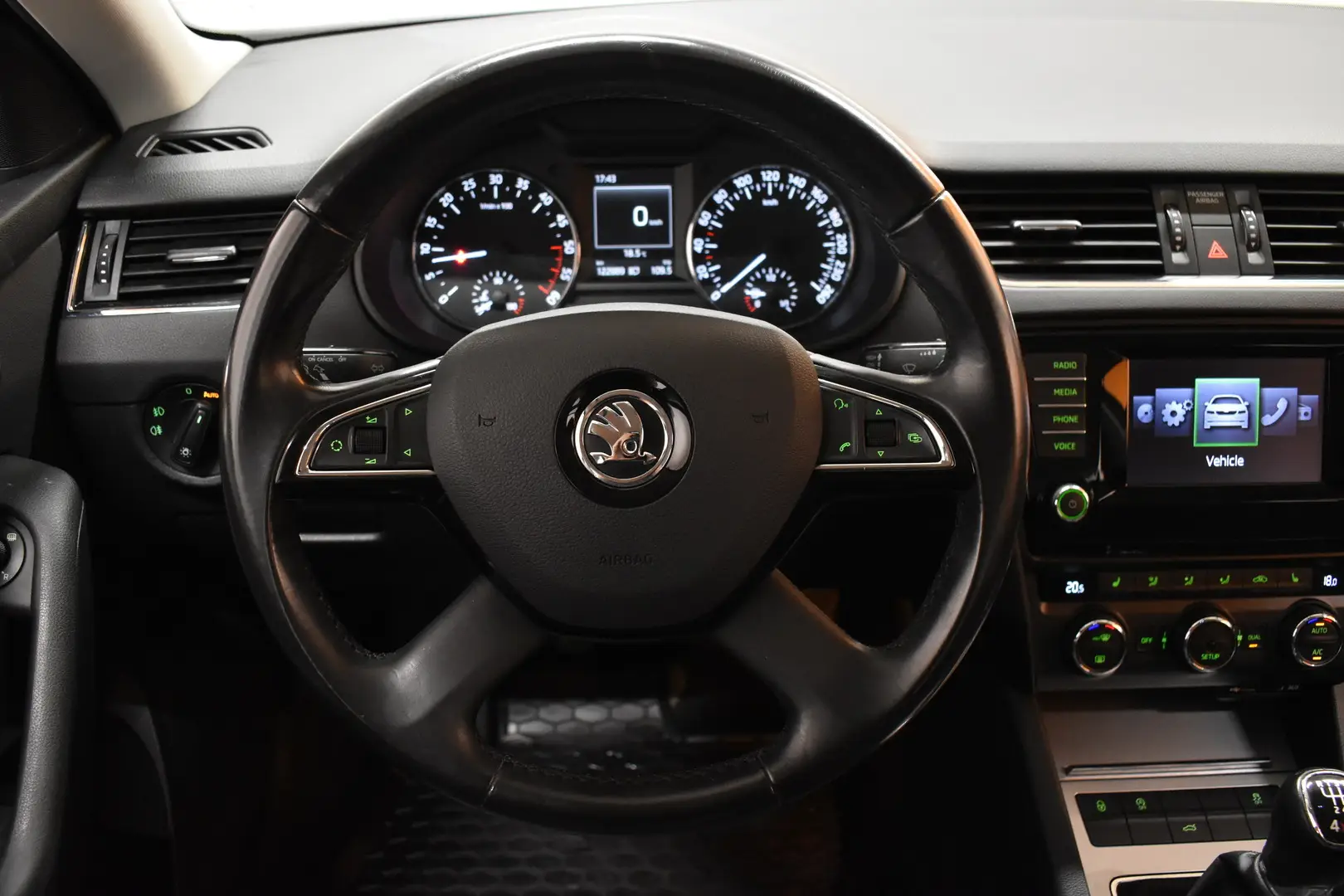 Car Image - 3I65Oqm6F3ZnylpySXjcoQ