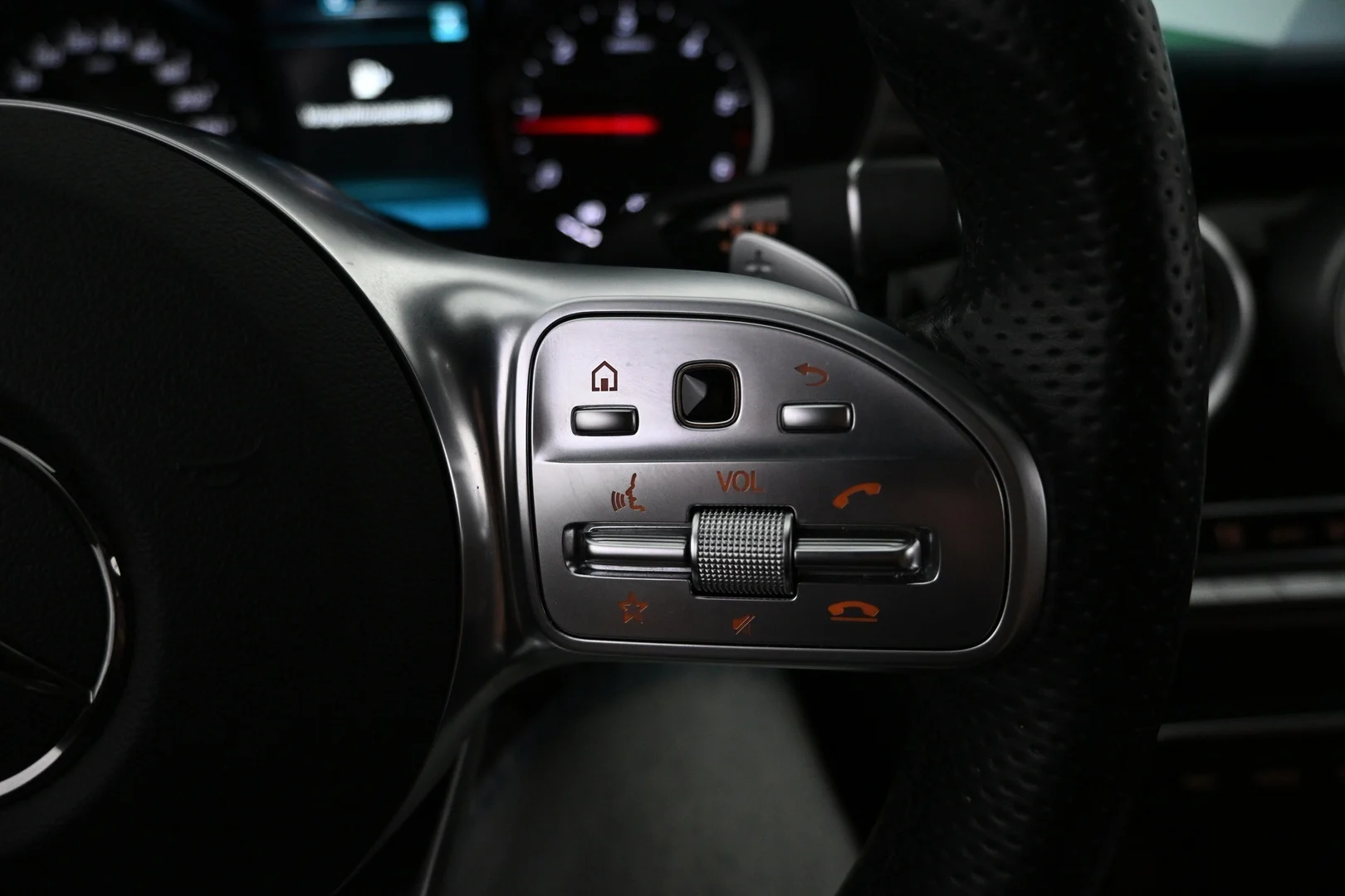 Car Image - 28G8j0pUnatW24o3lqfSL1