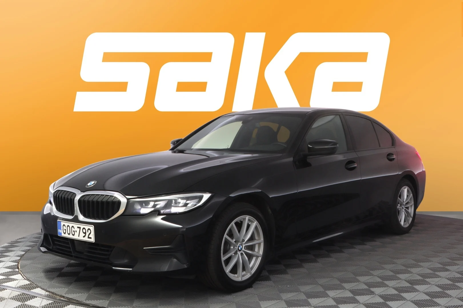 Car Image - 7iaKg6CrznIr3WbaizKmhO