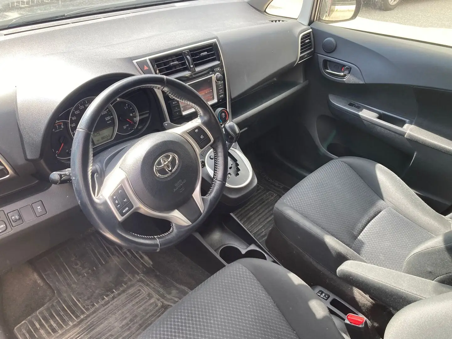 Car Image - 4BD1t5ANEzWoWHZIOKznO3