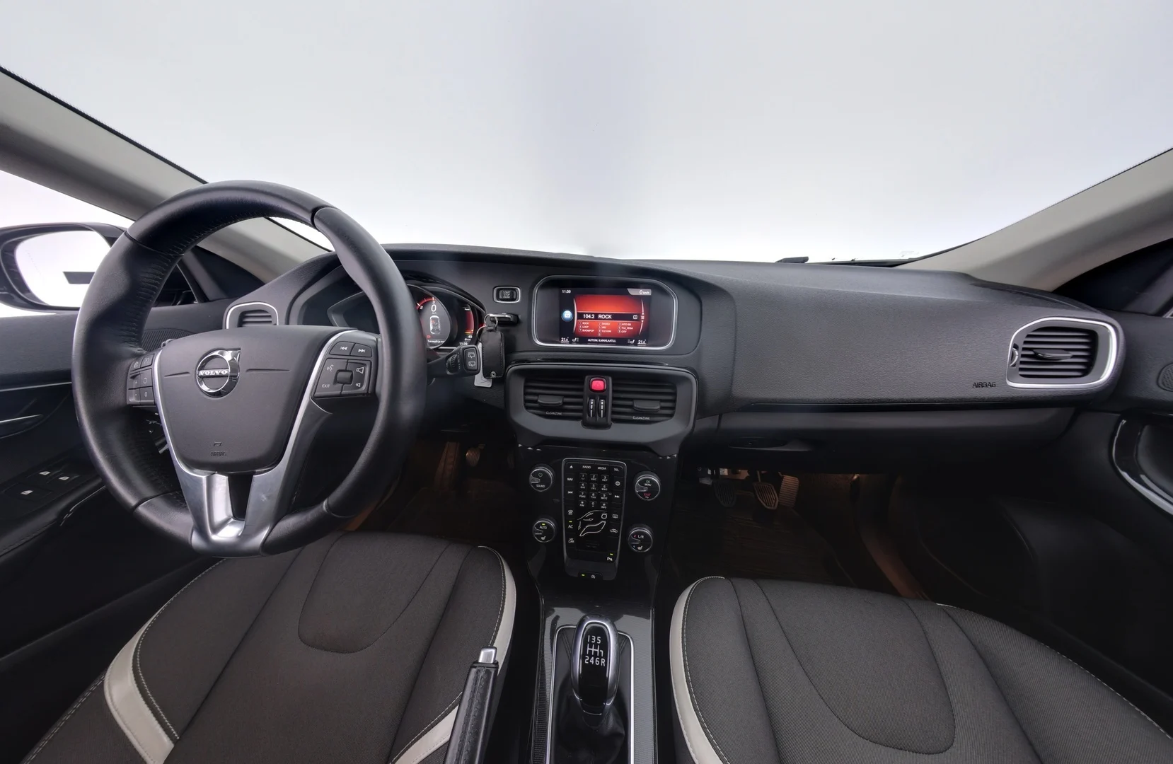 Car Image - 4mdtfUcZgnmaWz3L591bi5
