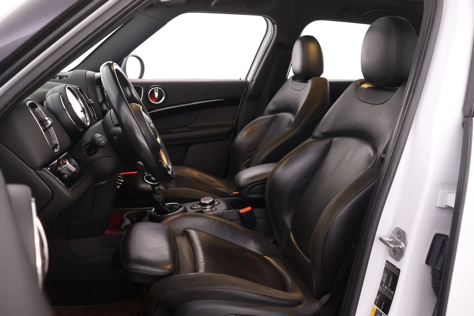 Car Image - 2ogx9V73PonYPecbH5ngwd