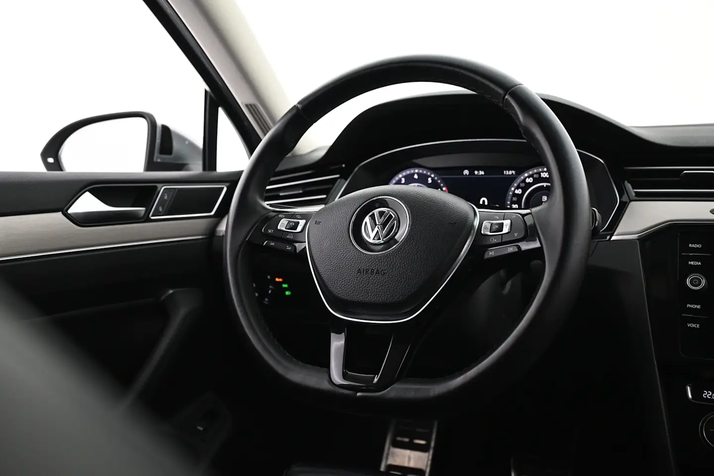 Car Image - 4MZi0NE4h3KdCmNKRxlbQt