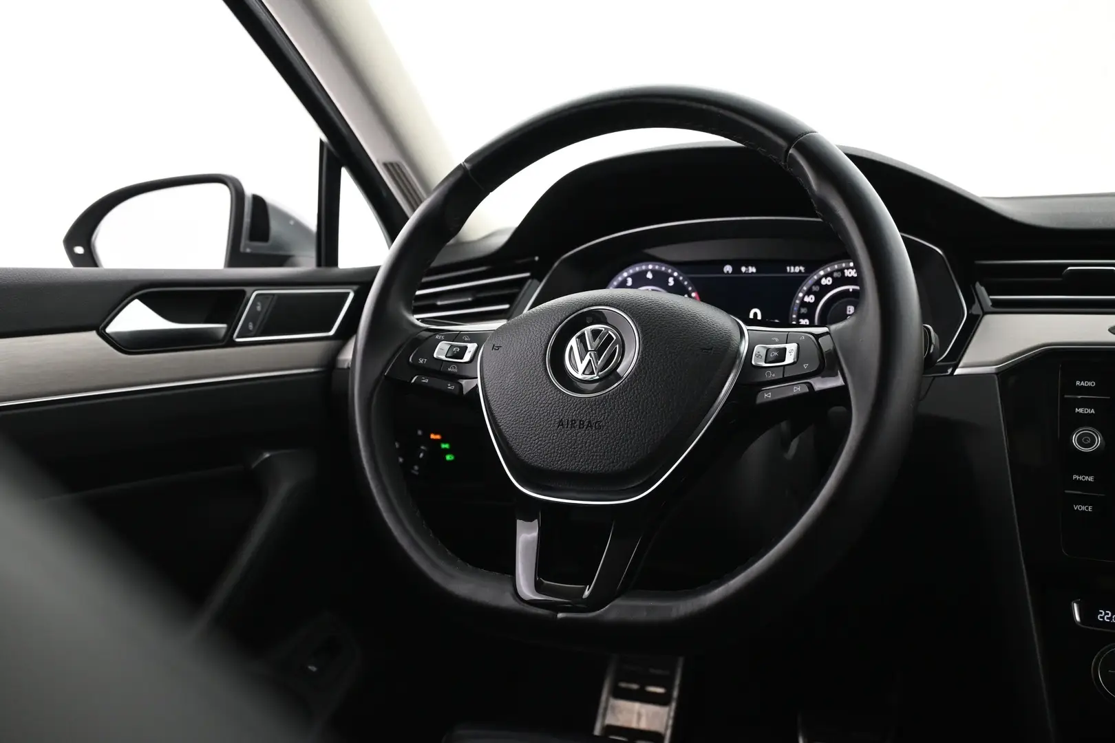 Car Image - 4MZi0NE4h3KdCmNKRxlbQt