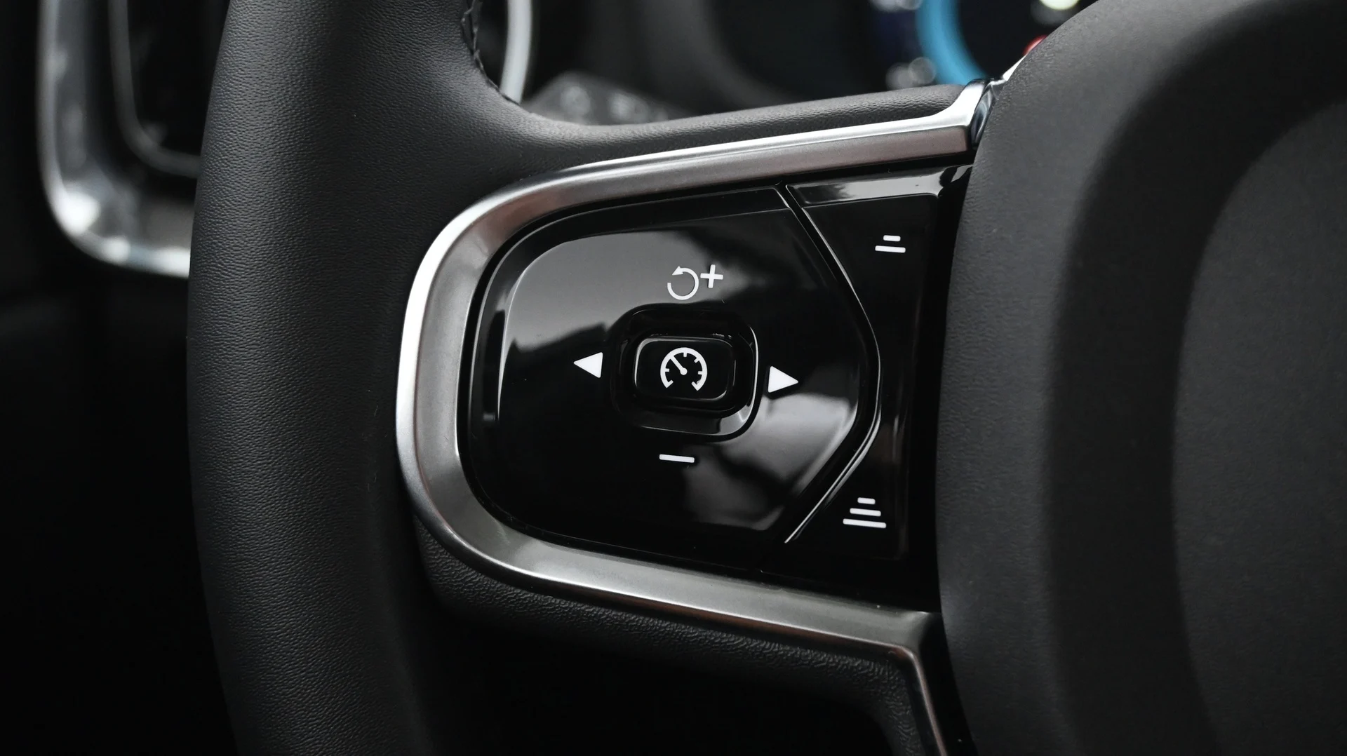 Car Image - 4cfZ5bAAhHSvMVkPdfYaDw