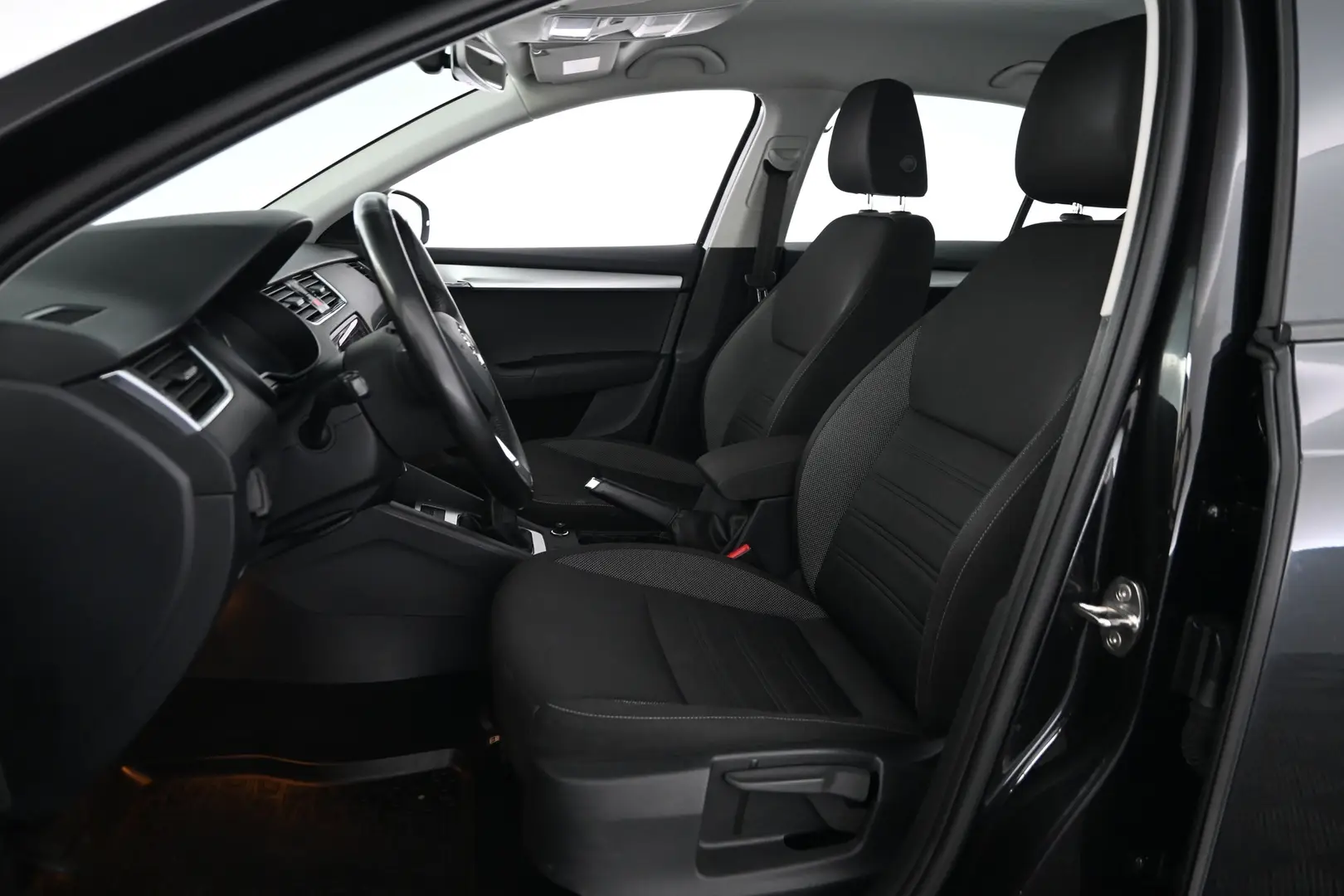 Car Image - 4qdfZVyQGR3c5NWRQheNto