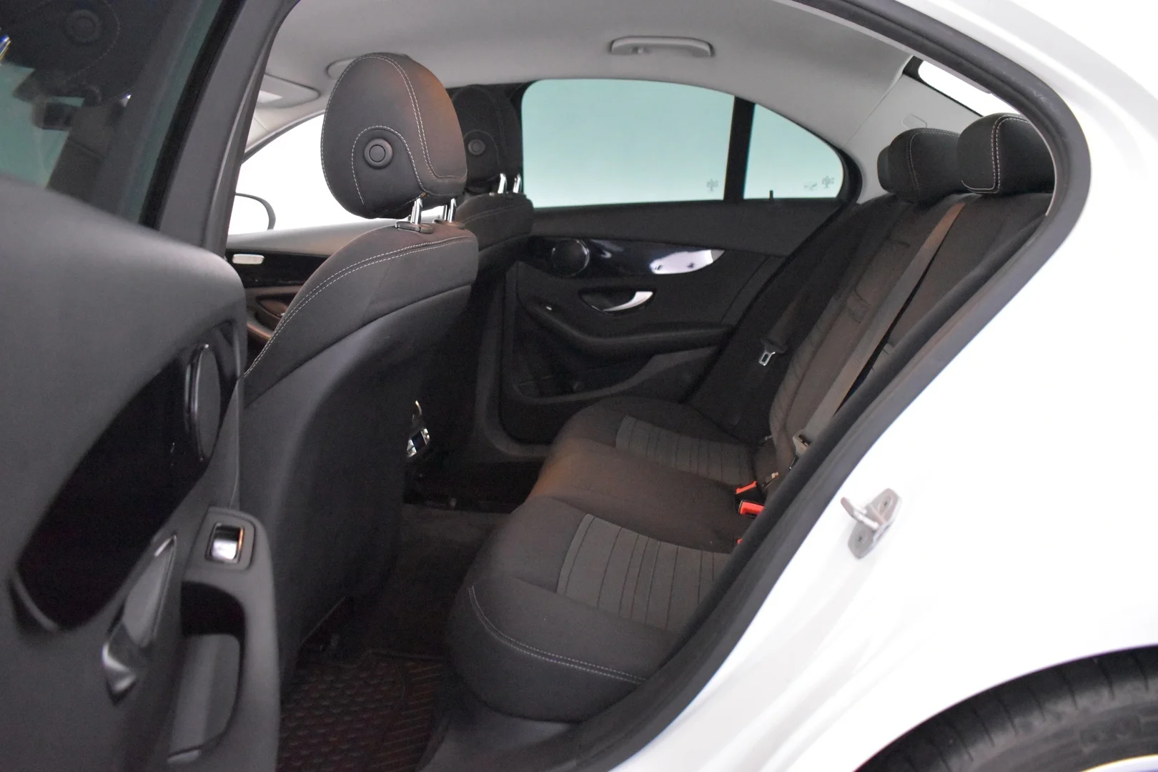 Car Image - 5zXV0ftXn8tpbfGHPld6o7