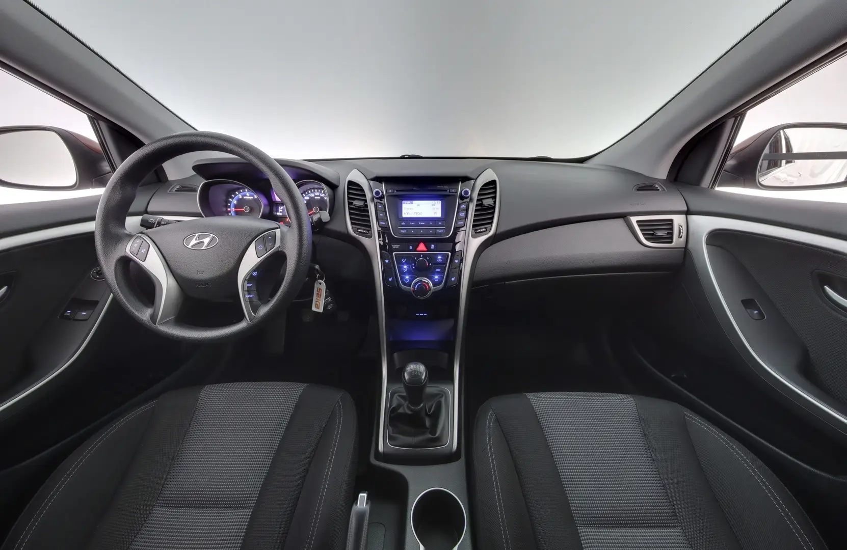 Car Image - 4ybmi9bRyEIp82pmMMiUbs