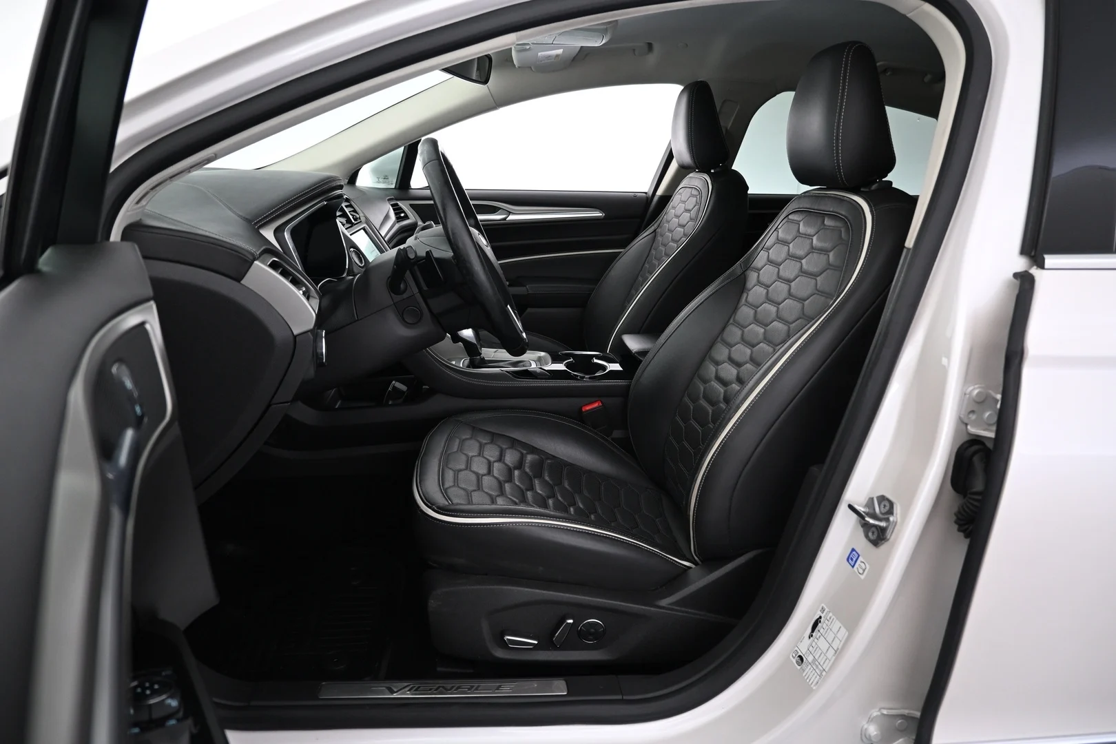 Car Image - 58oiFf7qle9RWXfKwFciJm