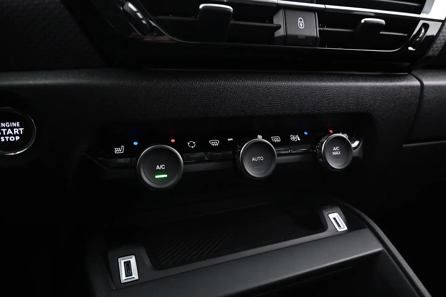 Car Image - 1r1Y6SRy0LEonTwRM2QrY0