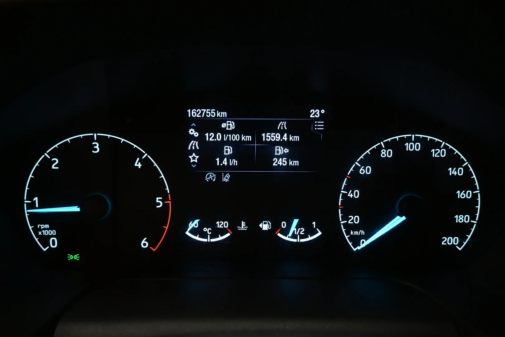 Car Image - 5mBzJqpH3dazu3QUeUdIdm