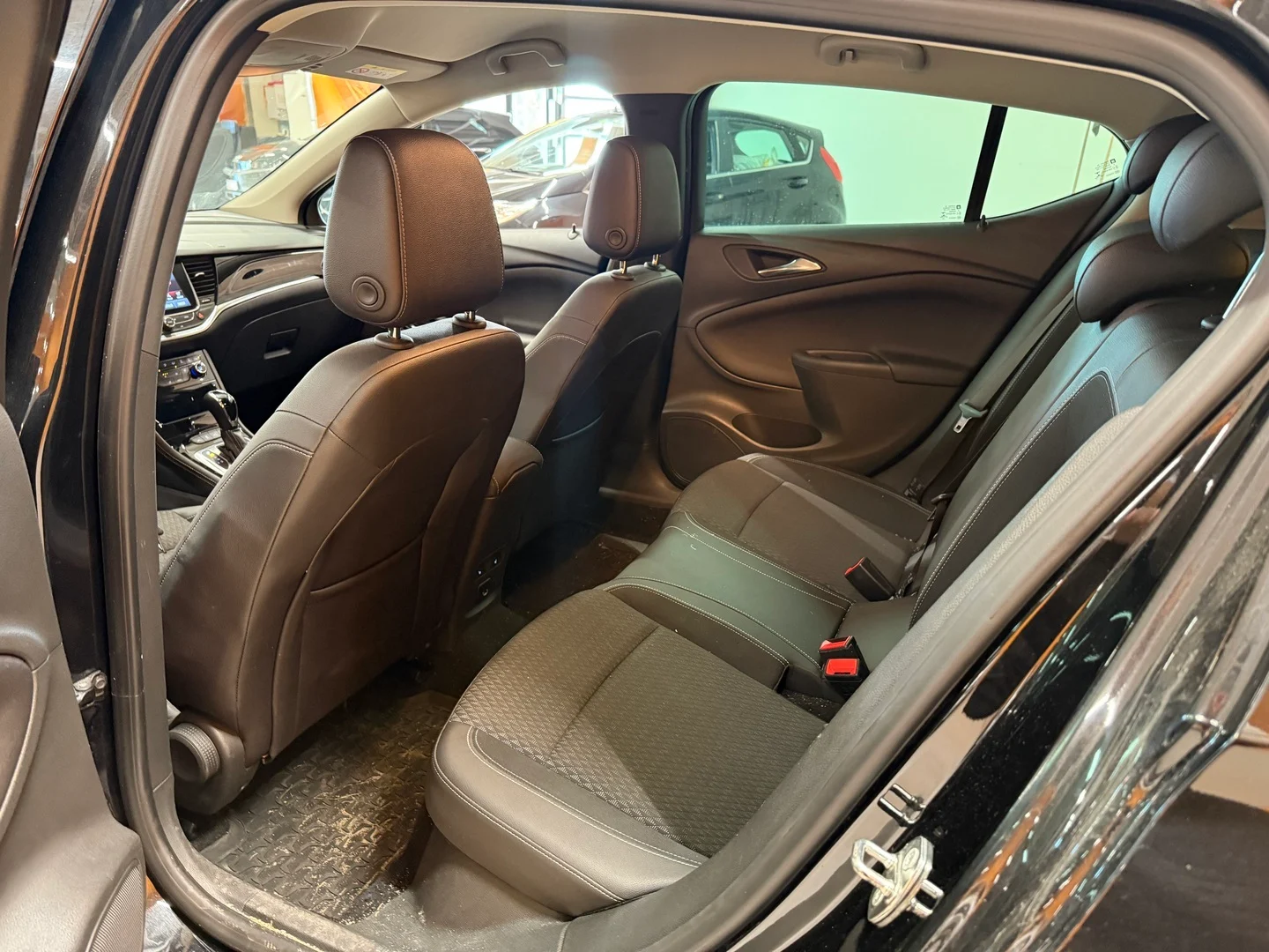 Car Image - 7CXA2VEFAouTM585tmONar