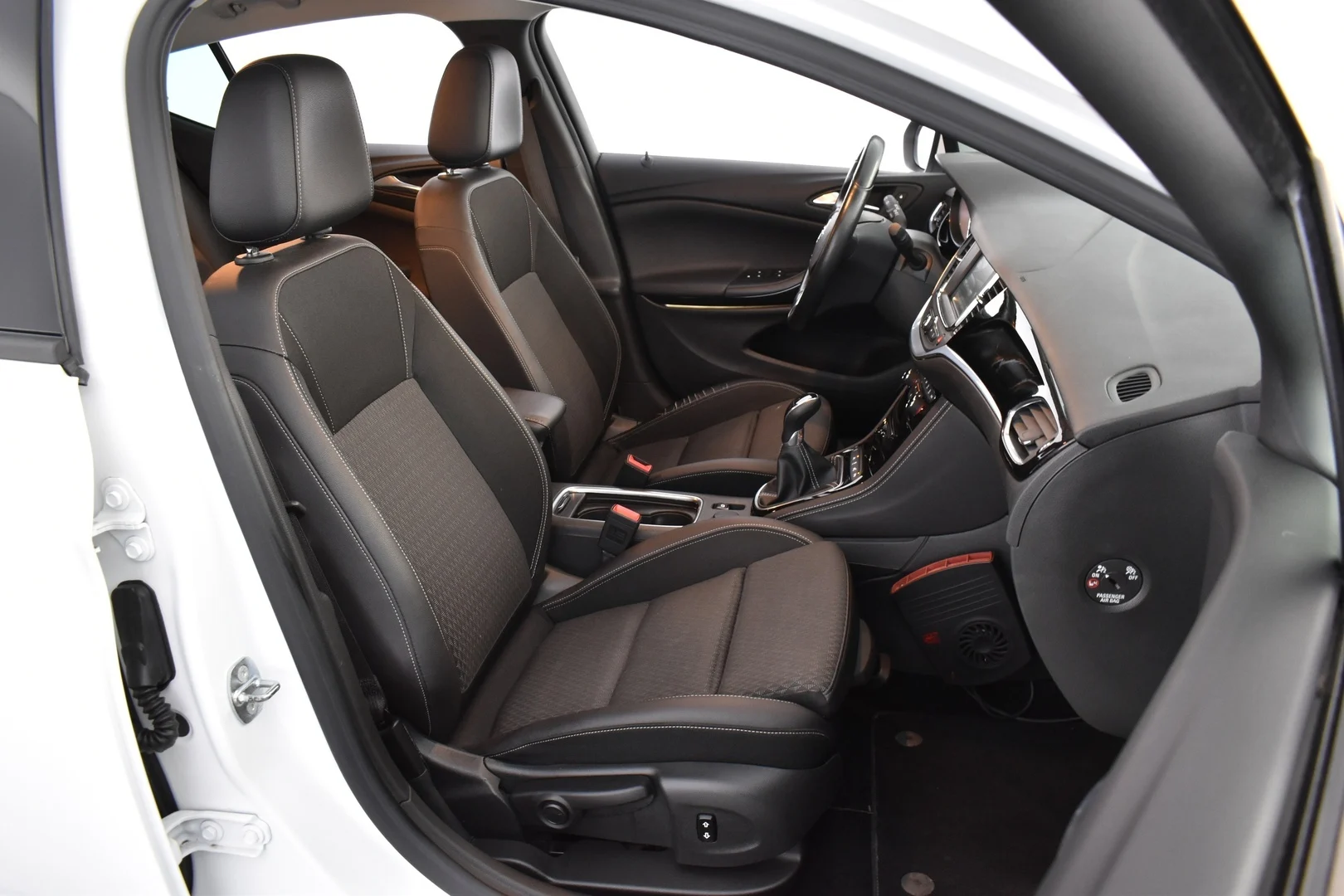 Car Image - 2klmbnDvgEaZsAqeHetIBG