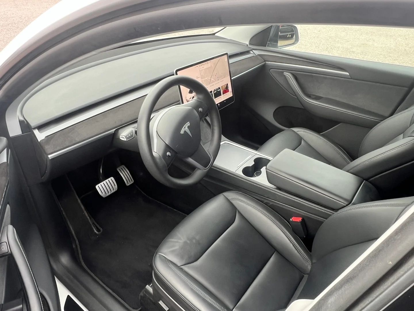 Car Image - 4TcglpmZW9tRz4V7Kbfrwq