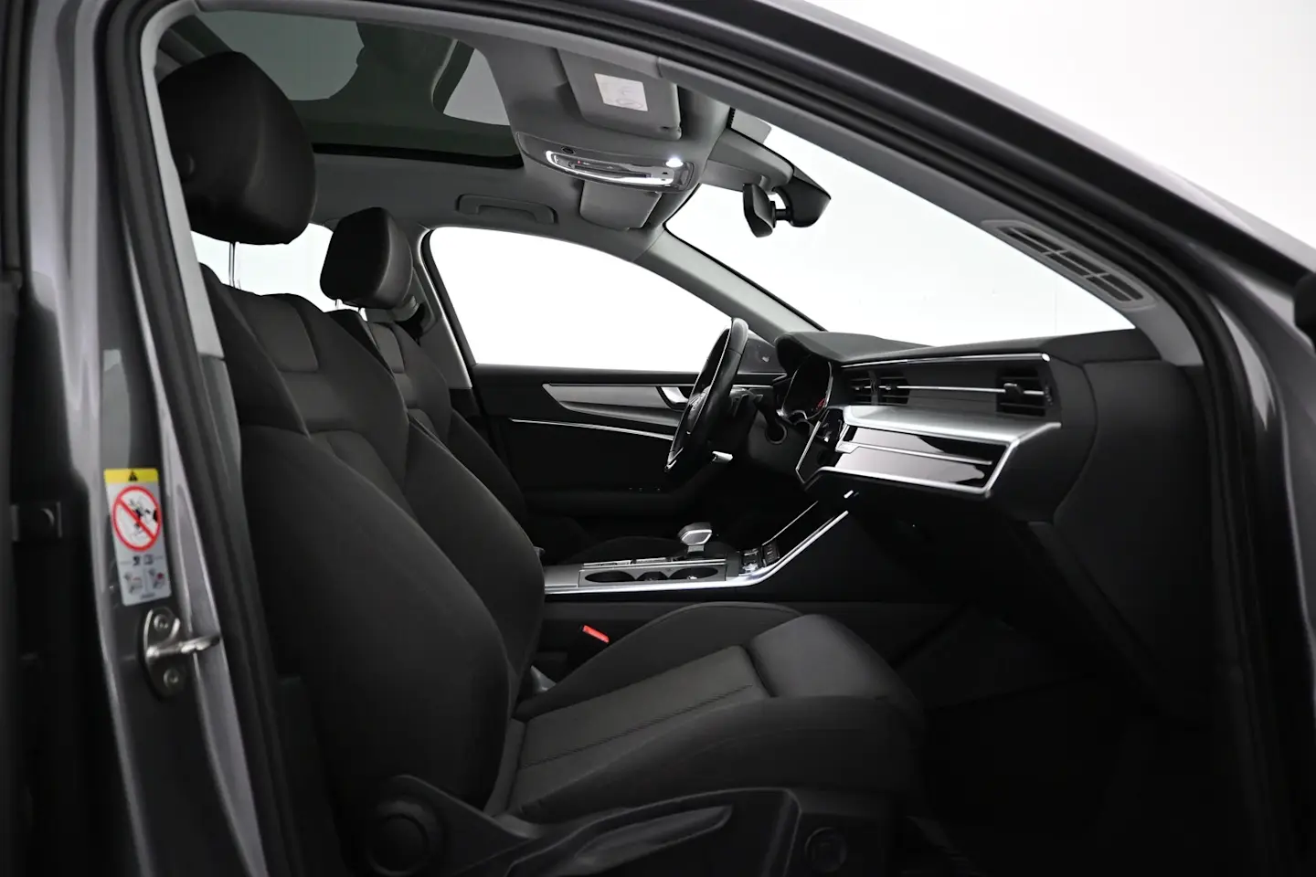 Car Image - 5k6ZUpbKTMxtzFBZfRBz2g