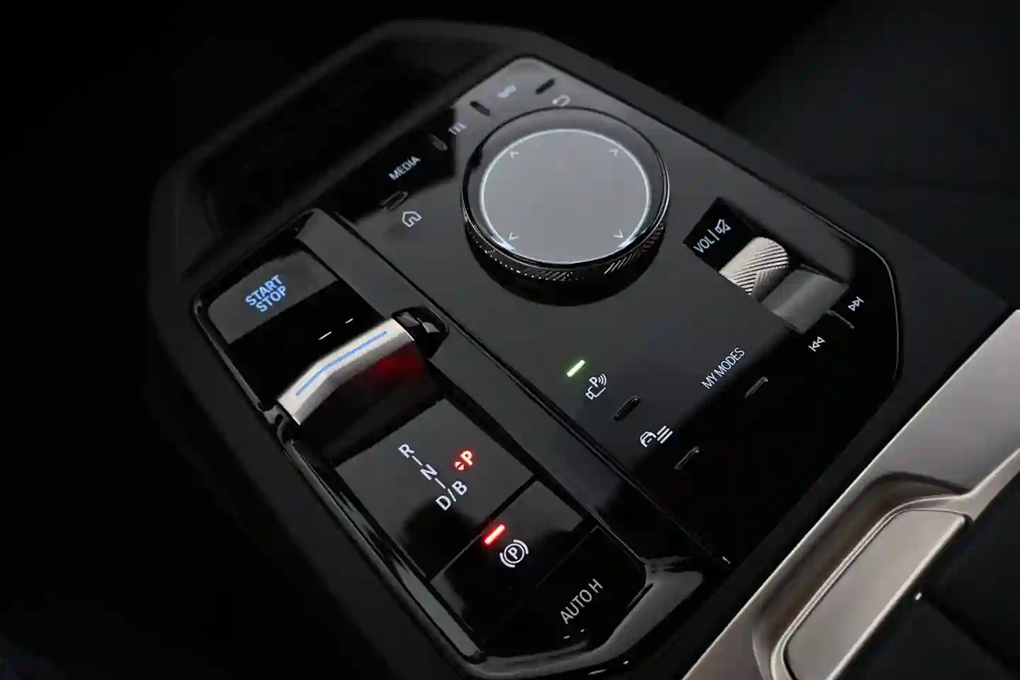 Car Image - 7rTJUAMaGug6jTm3Lm6Vto
