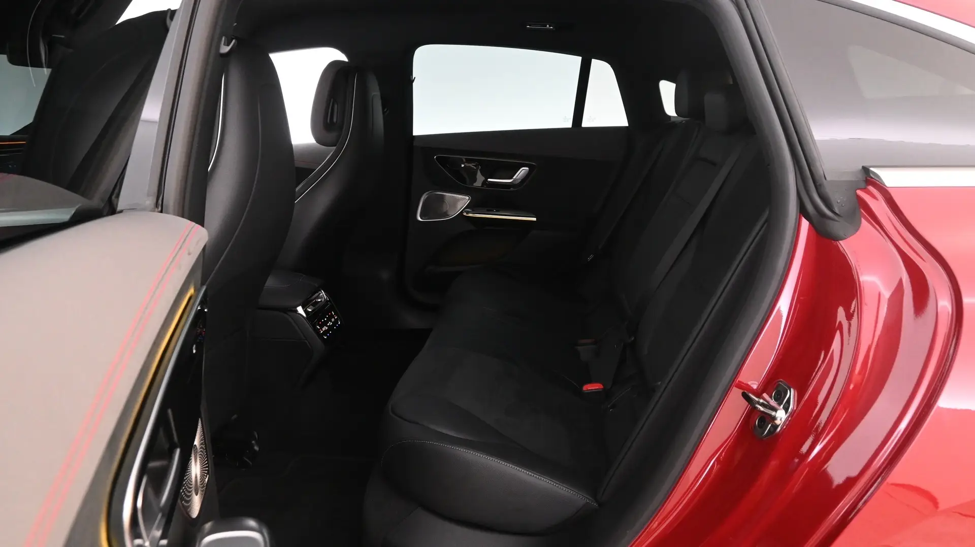 Car Image - 6LXVVvOFPMsFHuaruzLgP4