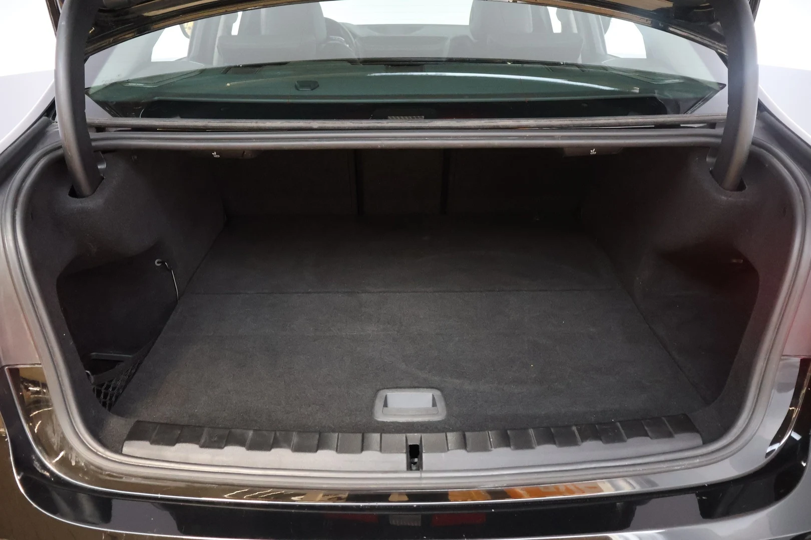 Car Image - 2BZtqYyP1rwumNuuMzX4pT