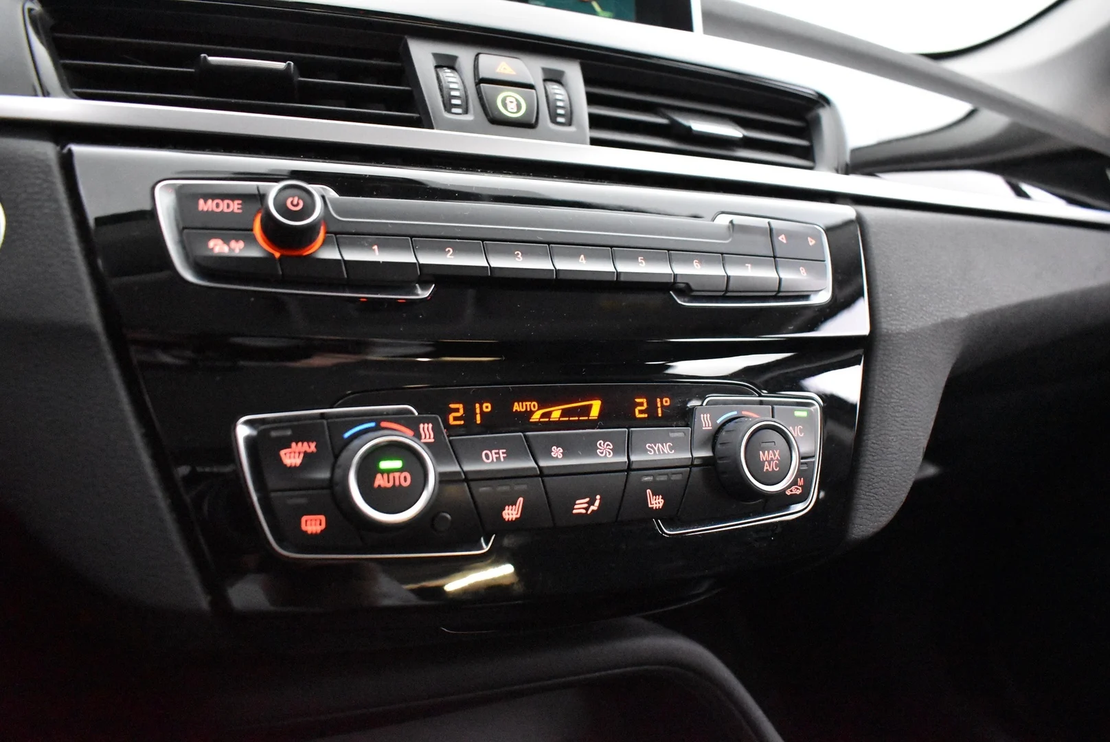 Car Image - 6o2XNZmYX1beBO0W7VWeFY