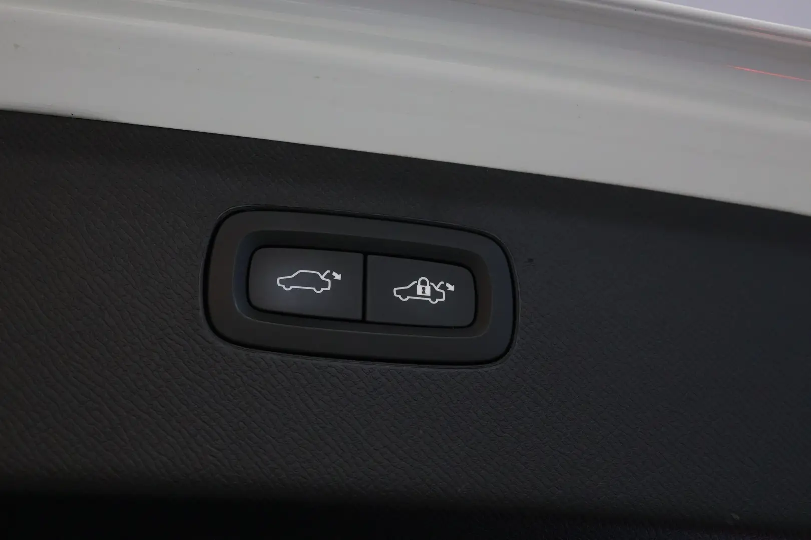 Car Image - 6vZP5YdUO0RCTTpxkBiDm5