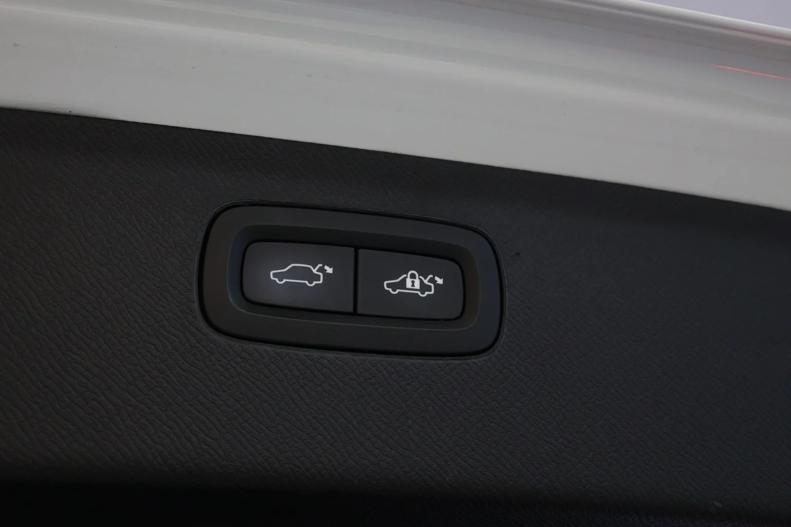 Car Image - 6vZP5YdUO0RCTTpxkBiDm5