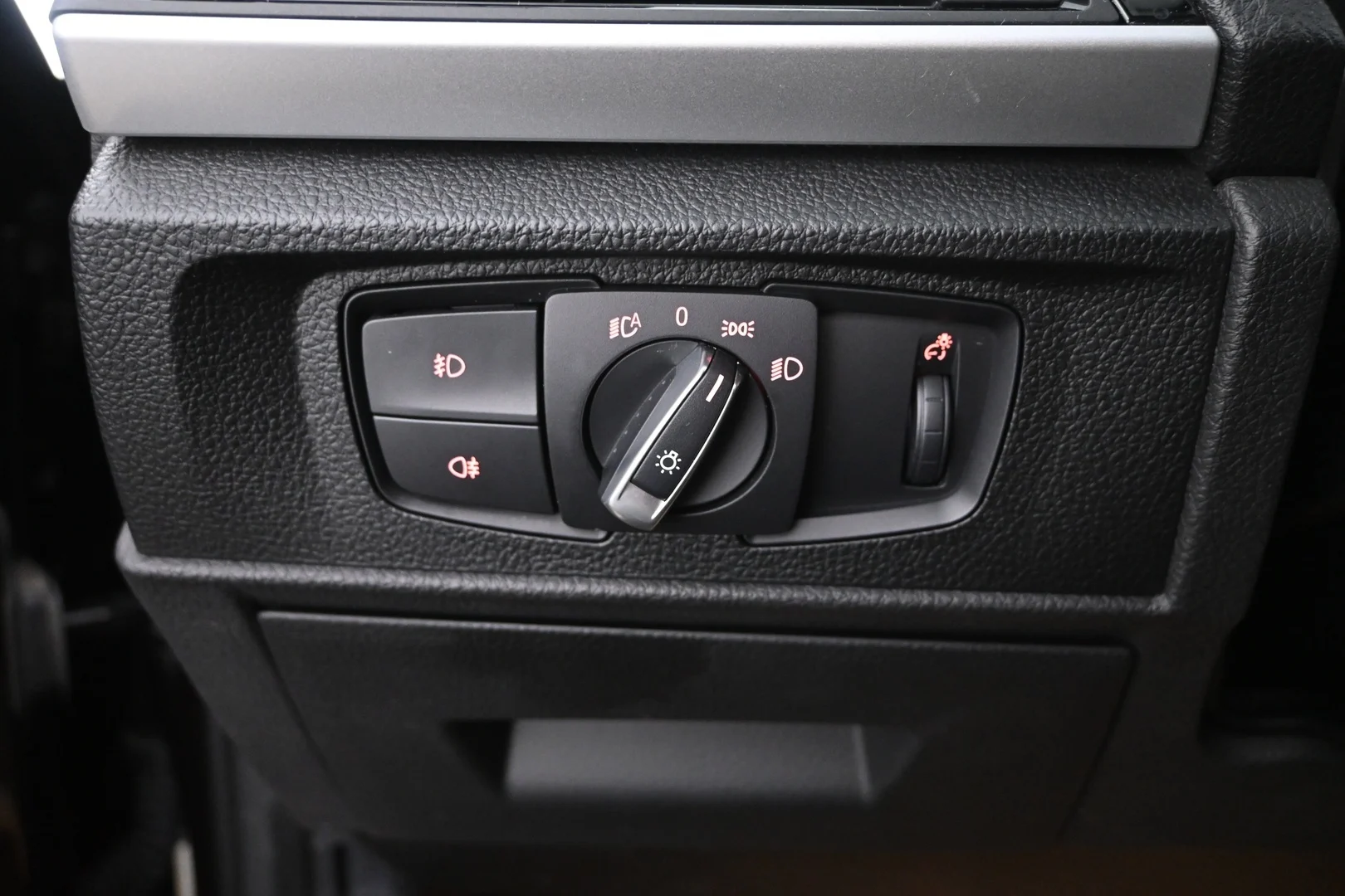 Car Image - 5thtHz8ptazshmgekVLoDW