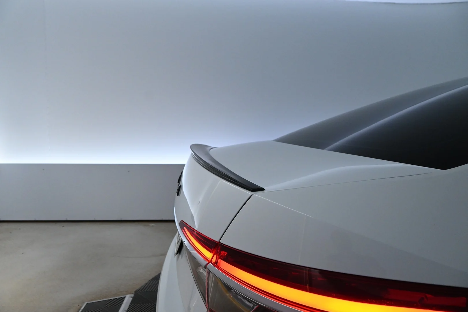 Car Image - 2VzIchBR27NQWeJhqWg7Pa