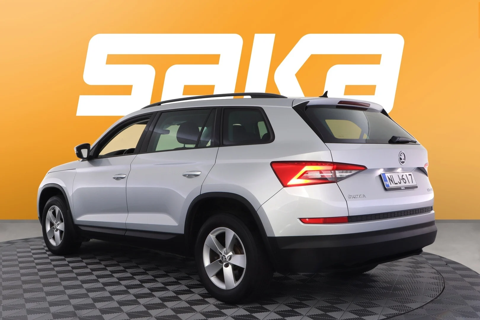 Car Image - 1mg2C8OqcVKdFbrKWEUbas