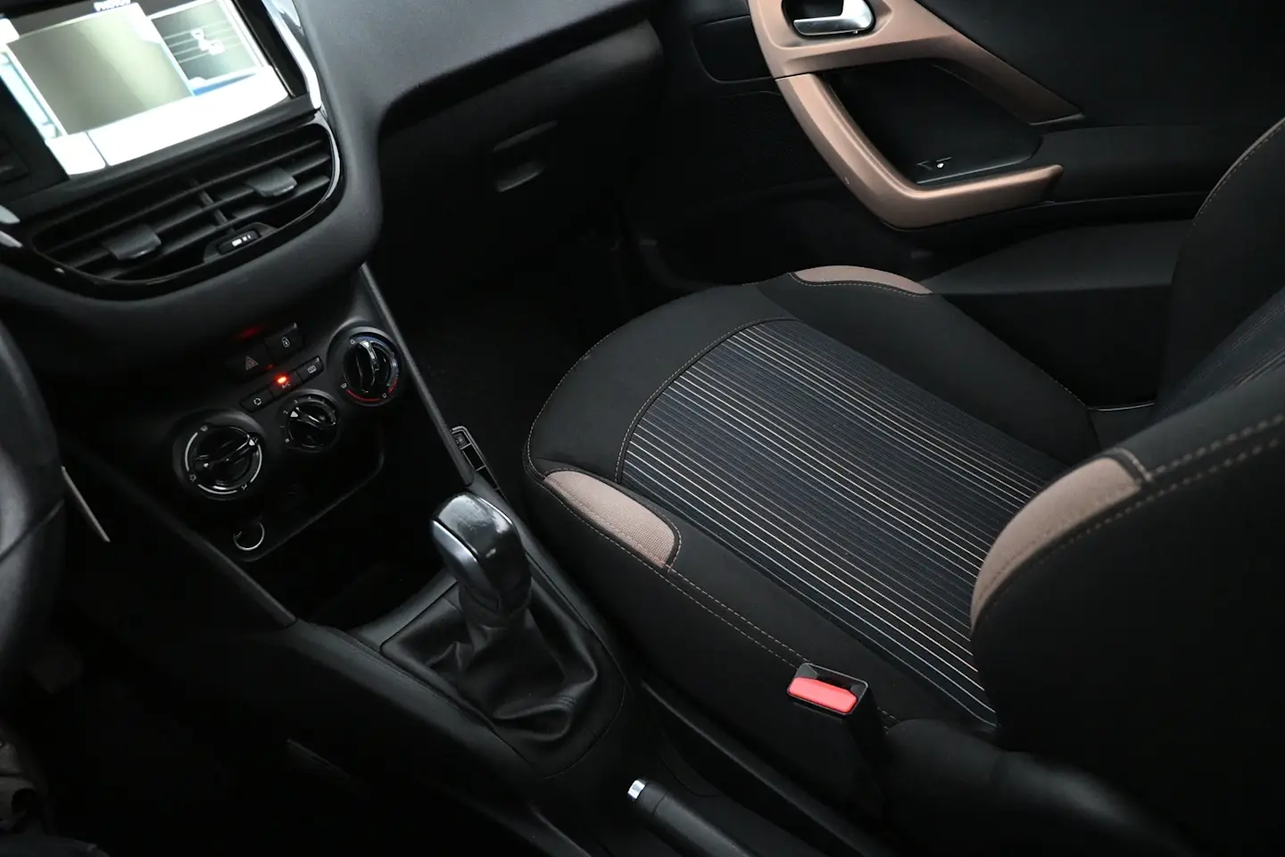 Car Image - 51L90vu2rv3nh4kdtXO5qy
