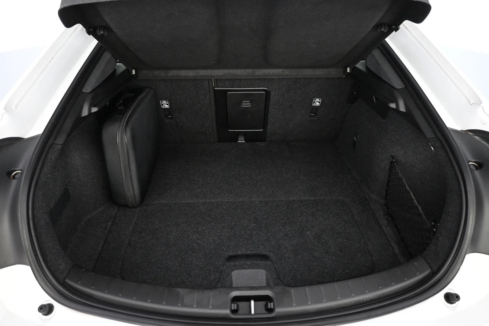Car Image - 2vcwRA3WHmbOmgCN8Ns36M