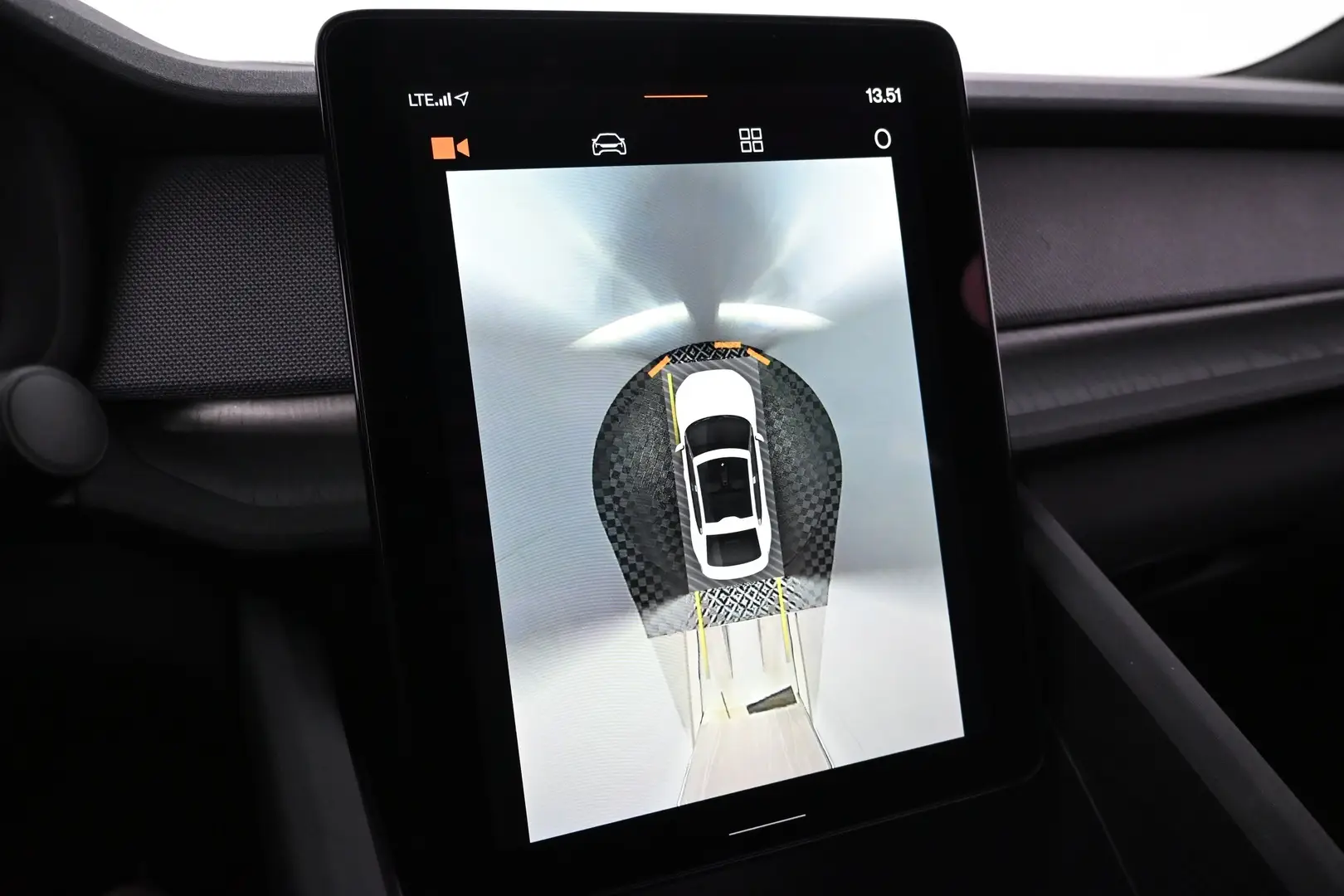Car Image - VsGpJYWmYrrdjjQEwW49H