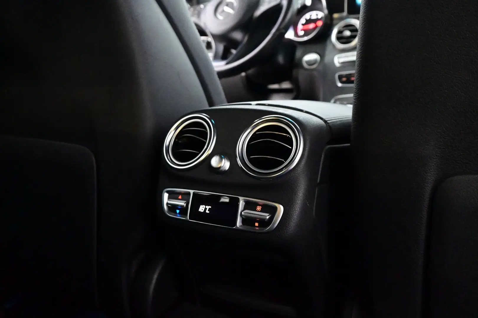 Car Image - 3Q1cmYW1wquo21rty4CEox