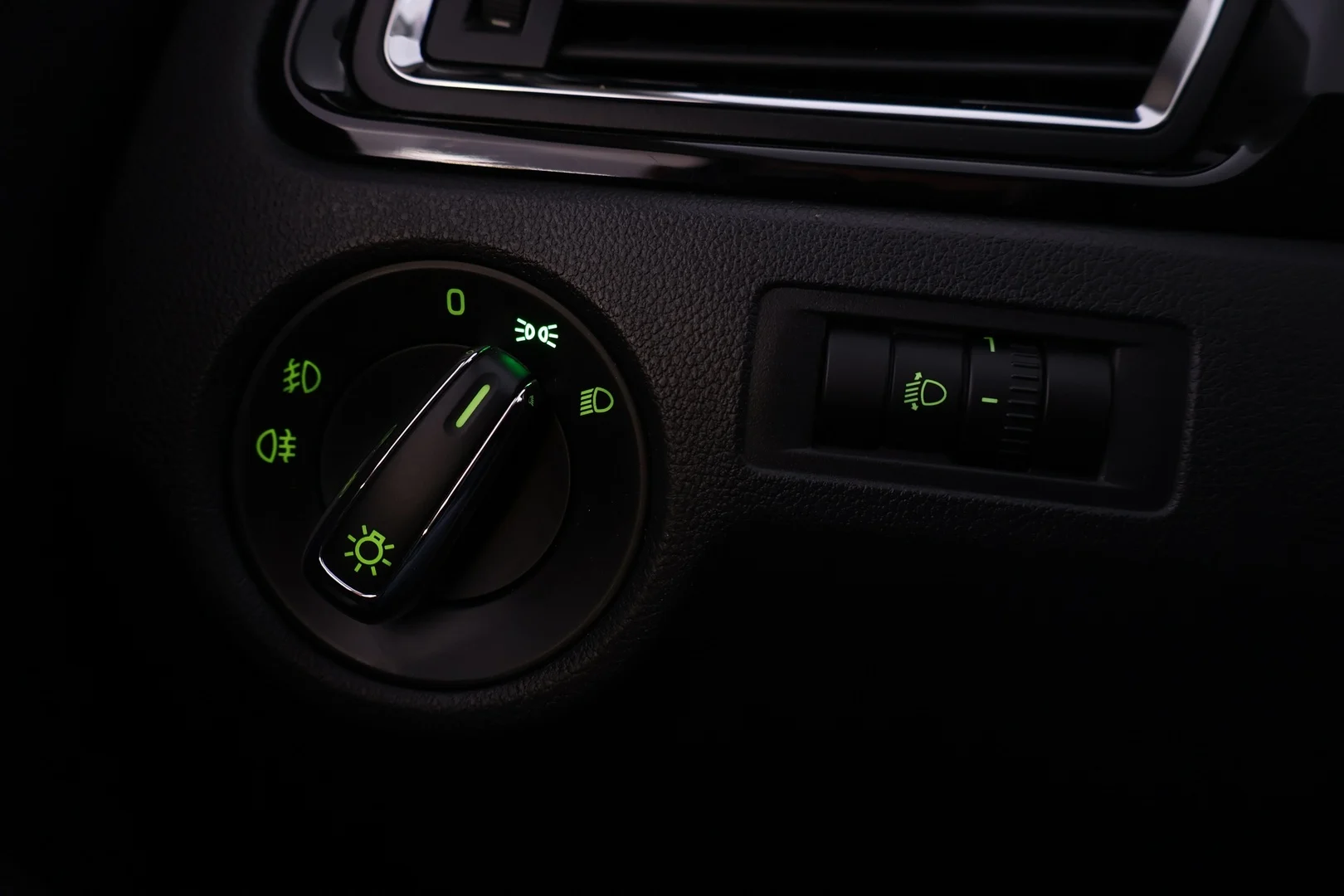 Car Image - 2ol3rFYDIyNrD53CYK4n24