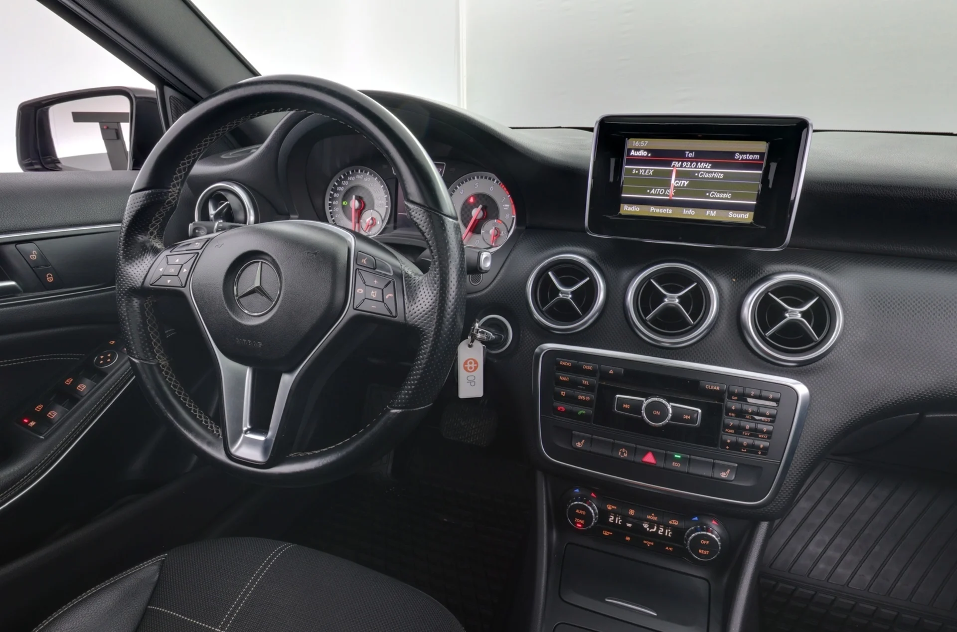 Car Image - 4X3jp2HkW1CxxkjQ1xDvqj