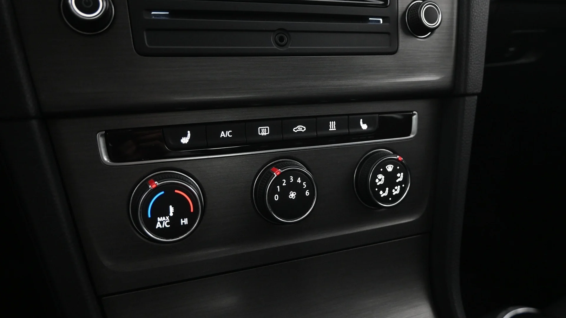 Car Image - 4dK7vveKXb8LHwLpYAZck