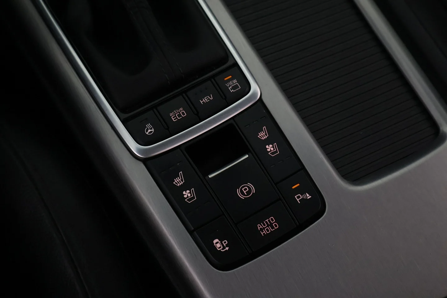 Car Image - 2gZYqtYXHqkga3HXtTmjOL