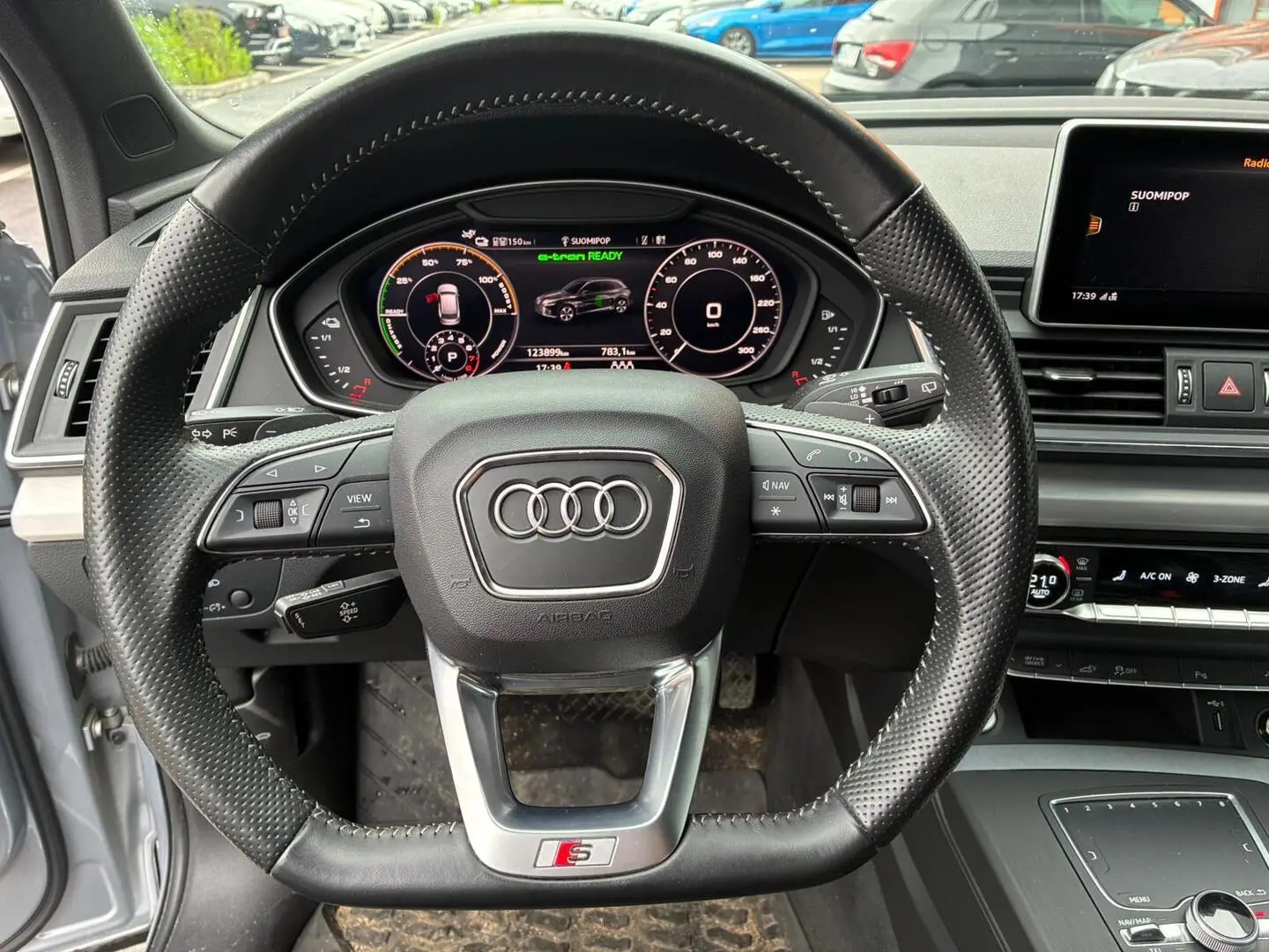Car Image - 2LaAzPFZH6mEj3ceNtOOYl