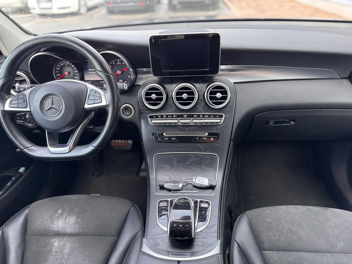 Car Image - 73pHBiAlSGF8ibsGf63ayi