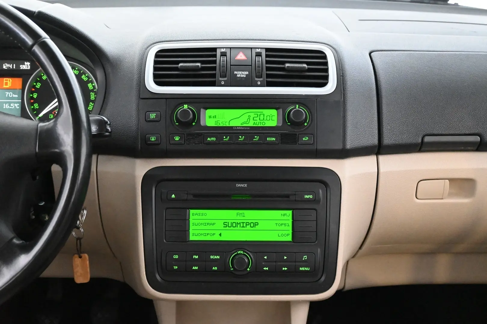 Car Image - 6CzBRh9jLtoqnTnJ8Pdc8V