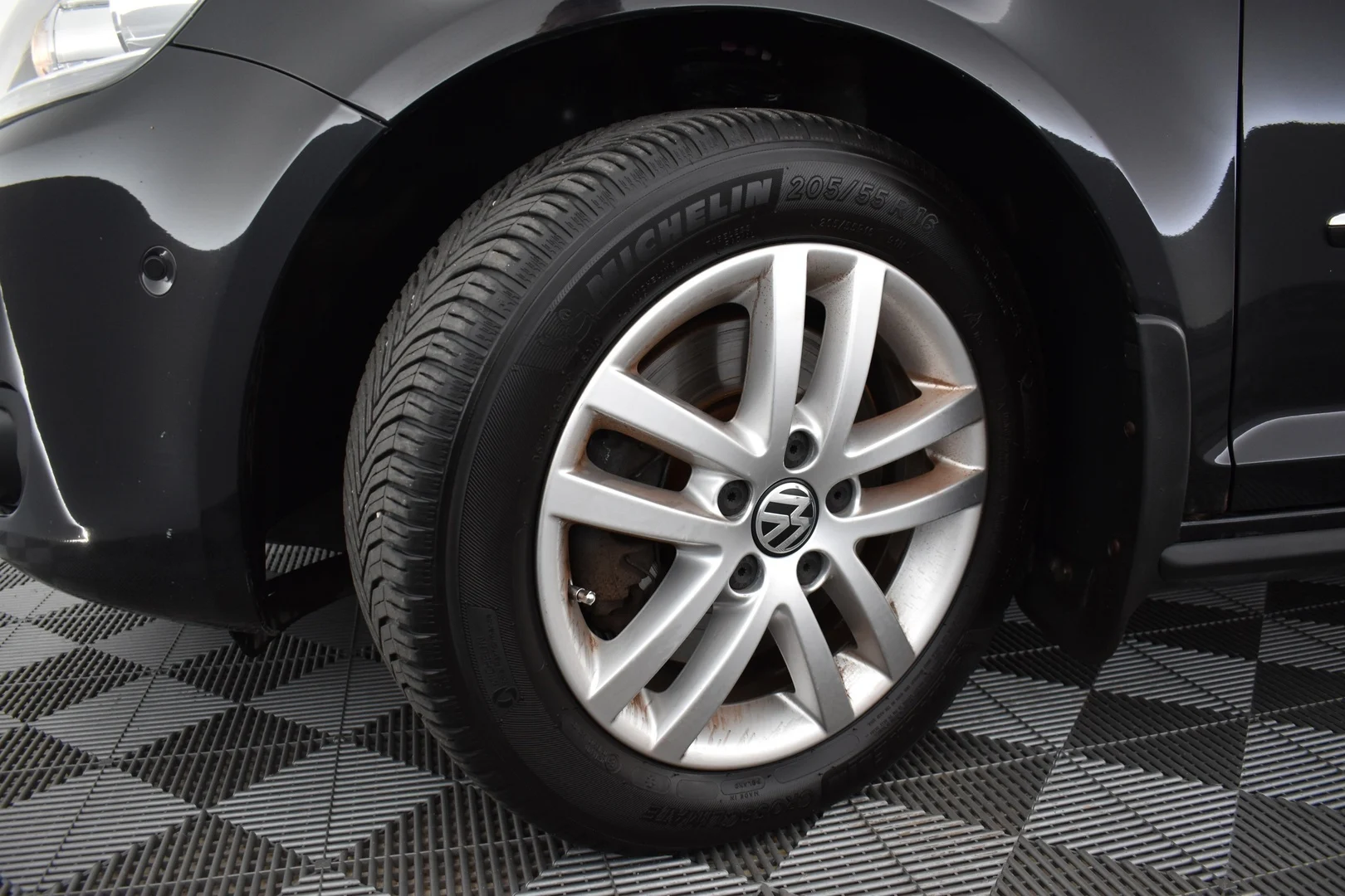 Car Image - FsaWI5S3rNFtQvifuEUCY