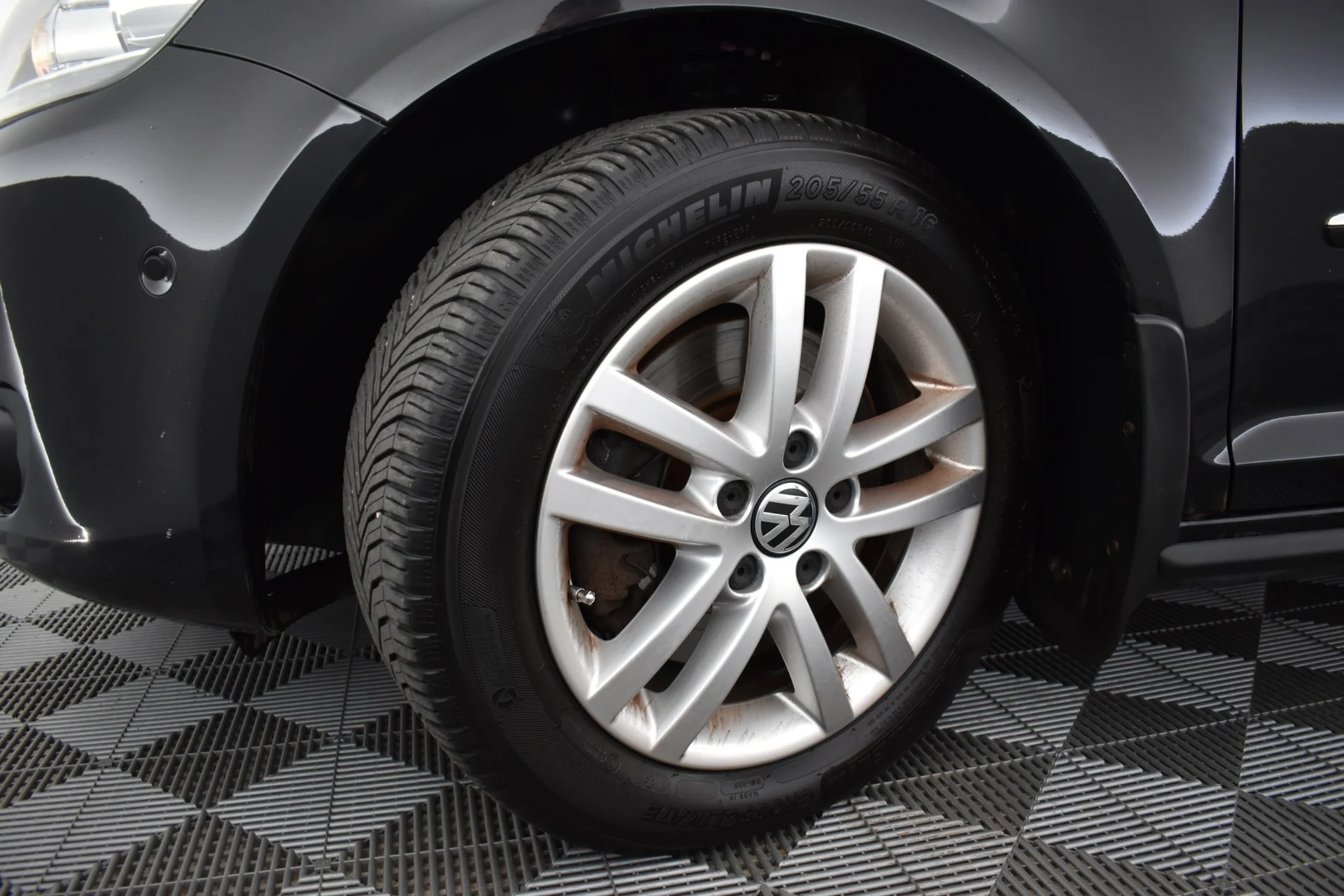 Car Image - FsaWI5S3rNFtQvifuEUCY