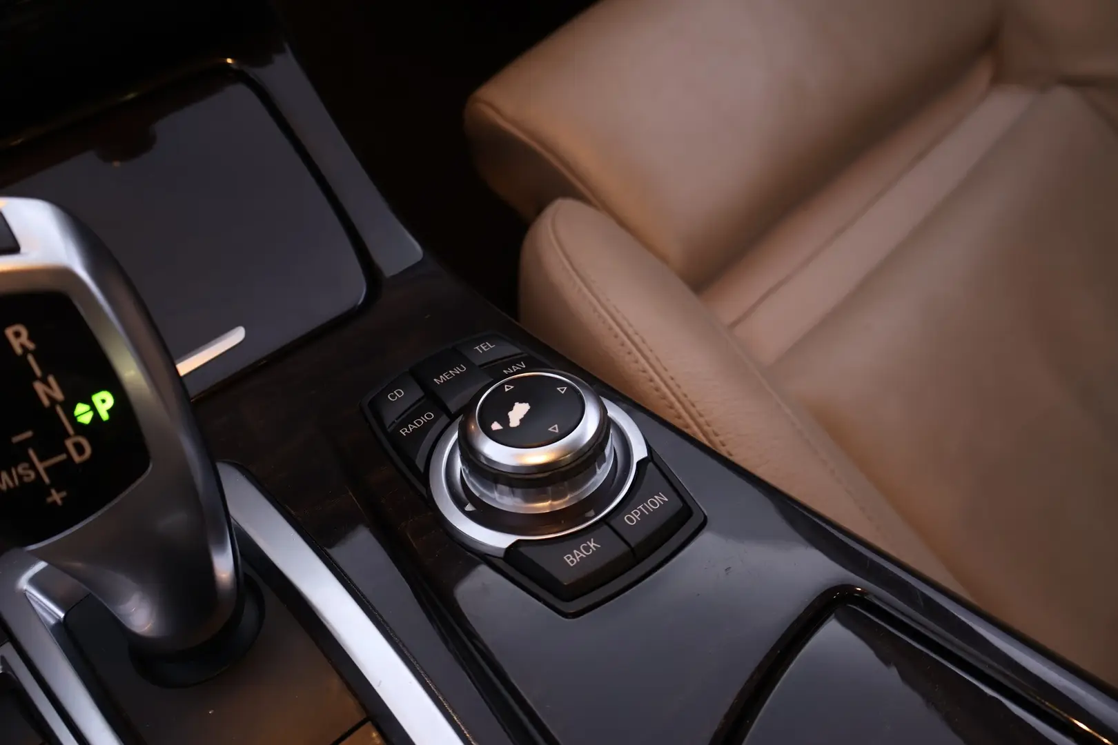 Car Image - 5DO3l30c8ctSOslON5KfWv
