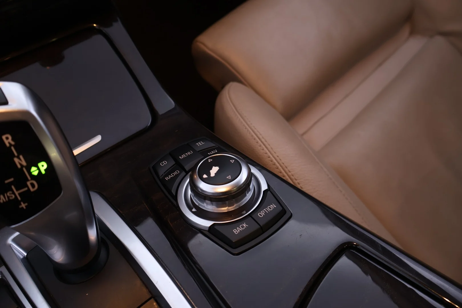 Car Image - 5DO3l30c8ctSOslON5KfWv