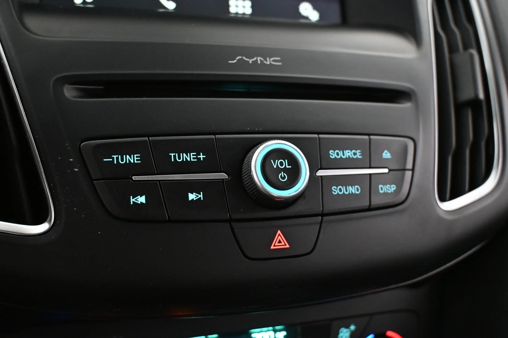 Car Image - 6spgWN9pNDlb2Dg2dOwRM7