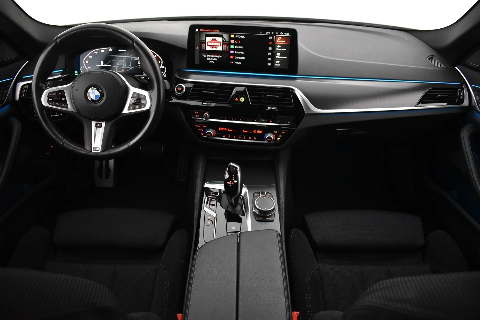 Car Image - 1bL54d2SsyKRwgtlSB8zNJ