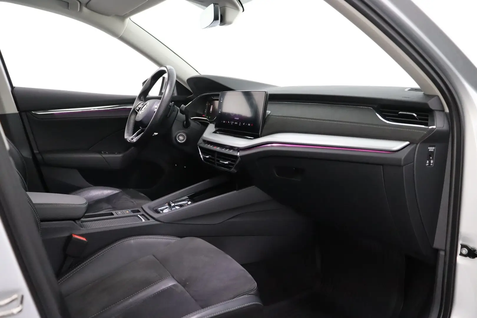 Car Image - el2slJT0mmnmQI7edaE74