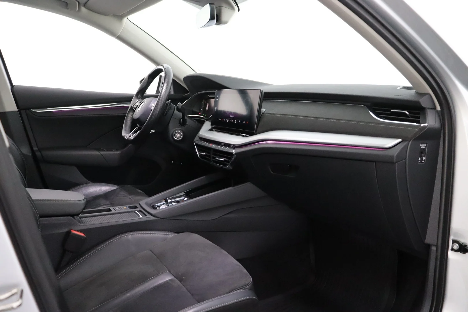 Car Image - el2slJT0mmnmQI7edaE74